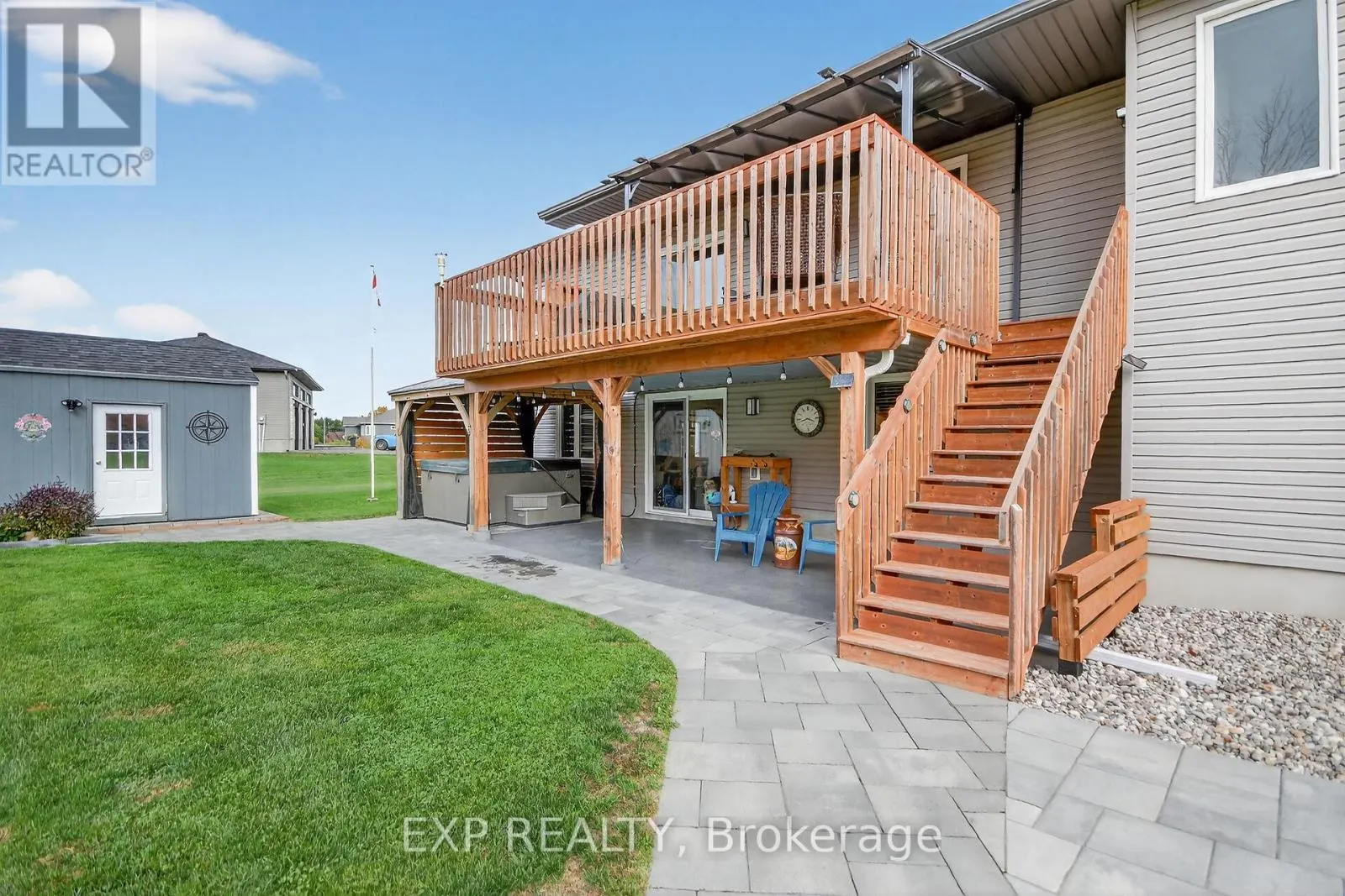 305 MOORE CRESCENT