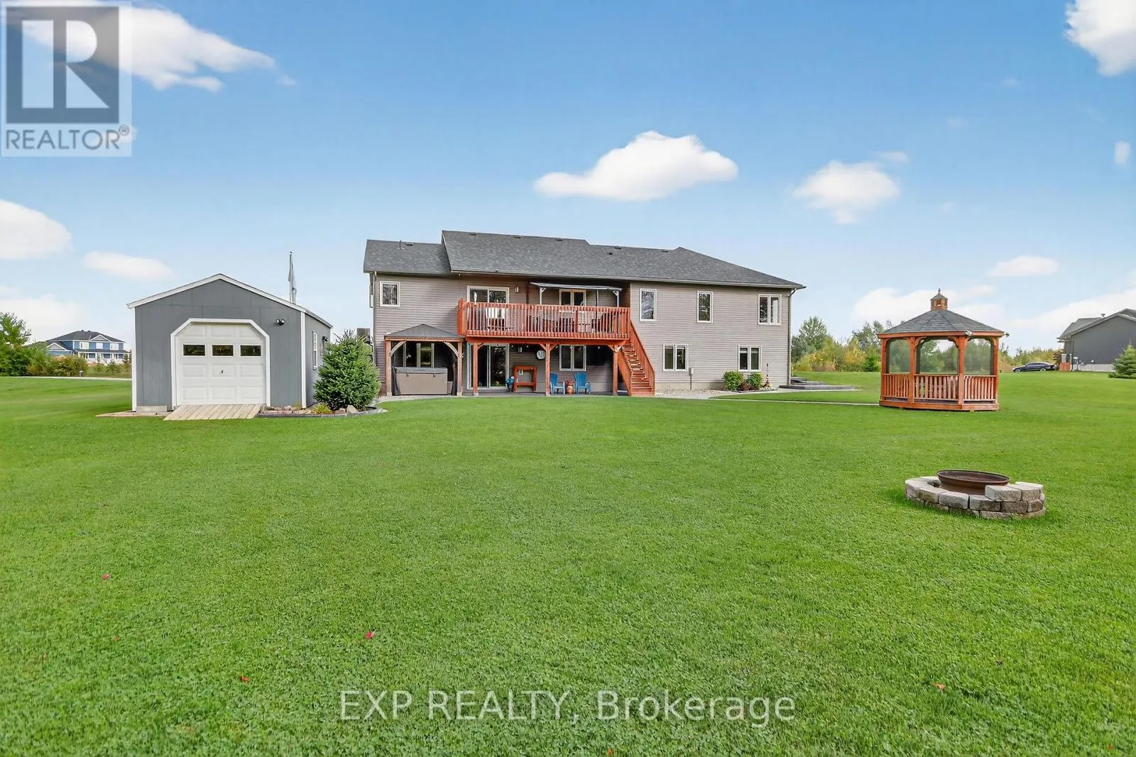 305 MOORE CRESCENT