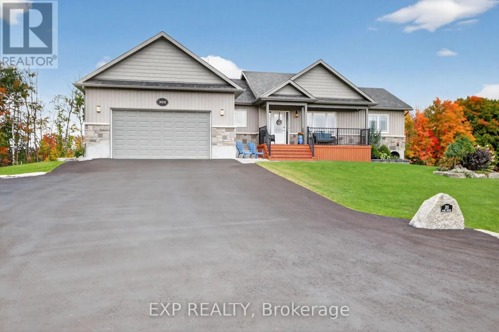 305 MOORE CRESCENT