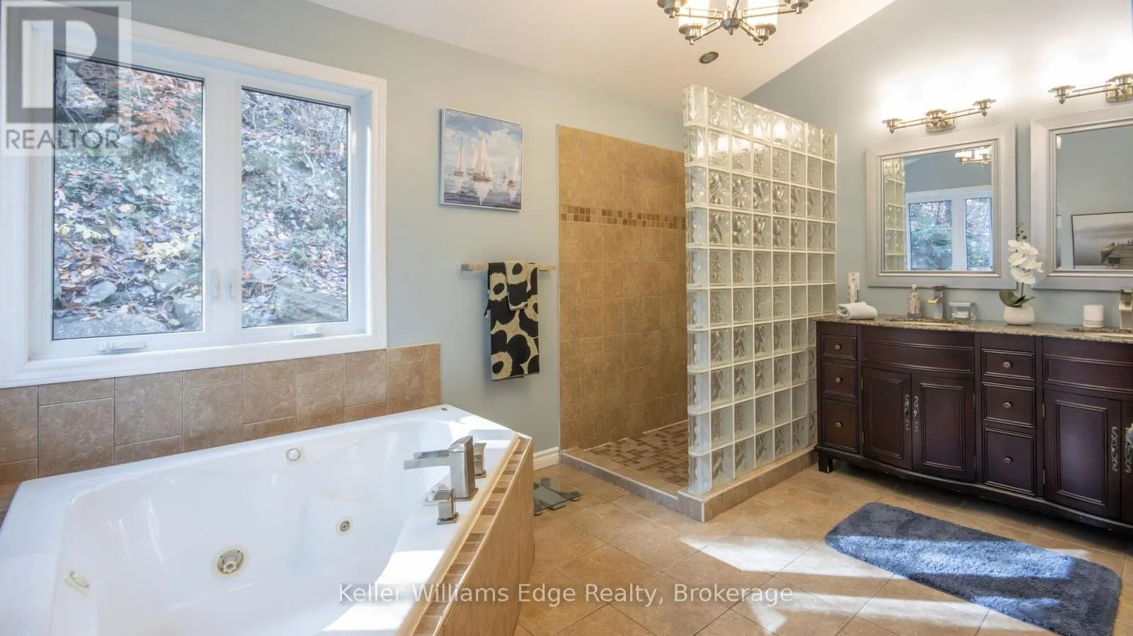 43 LAKESHORE DRIVE