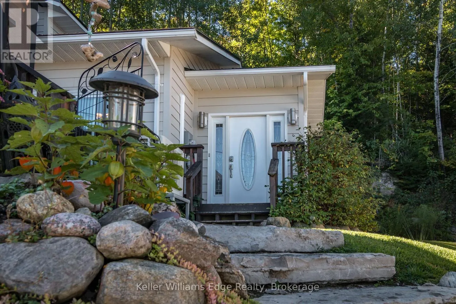 43 LAKESHORE DRIVE