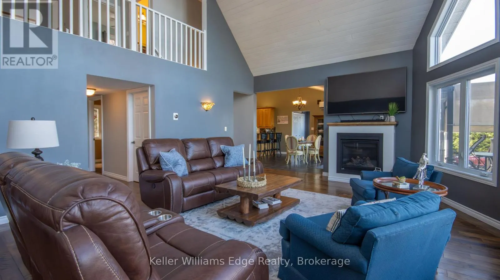 43 LAKESHORE DRIVE