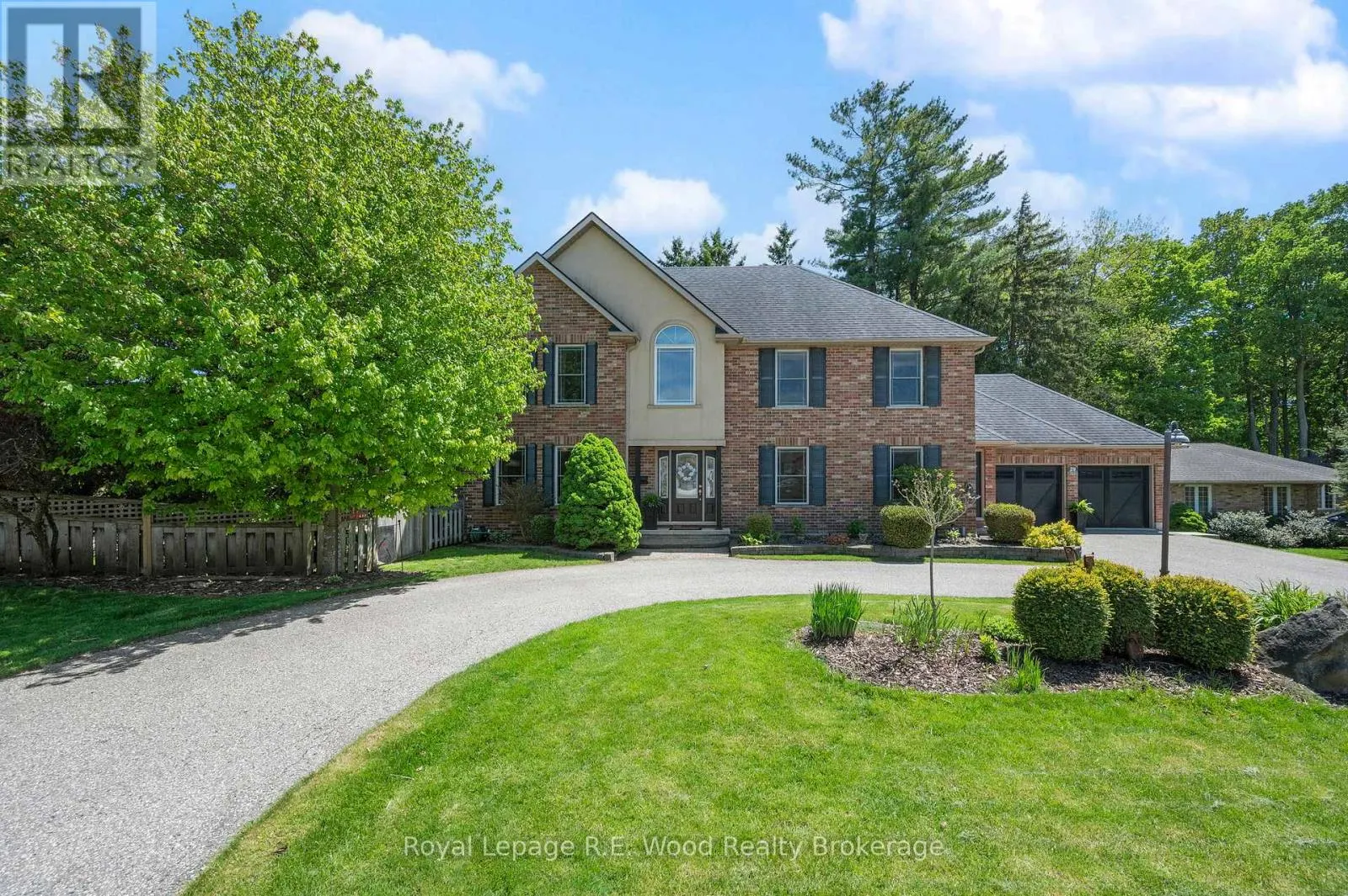 29 WOODSIDE DRIVE