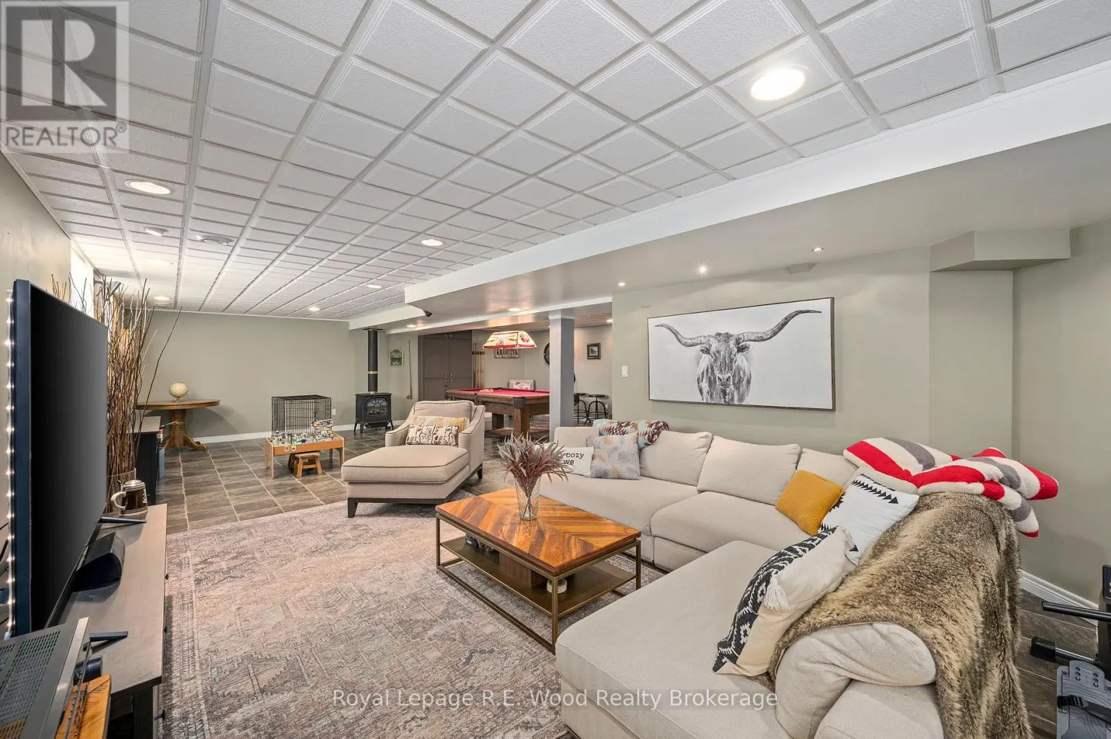 29 WOODSIDE DRIVE