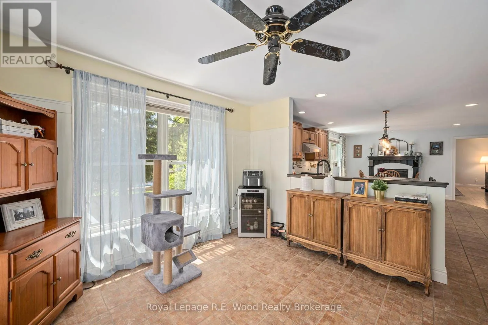 29 WOODSIDE DRIVE