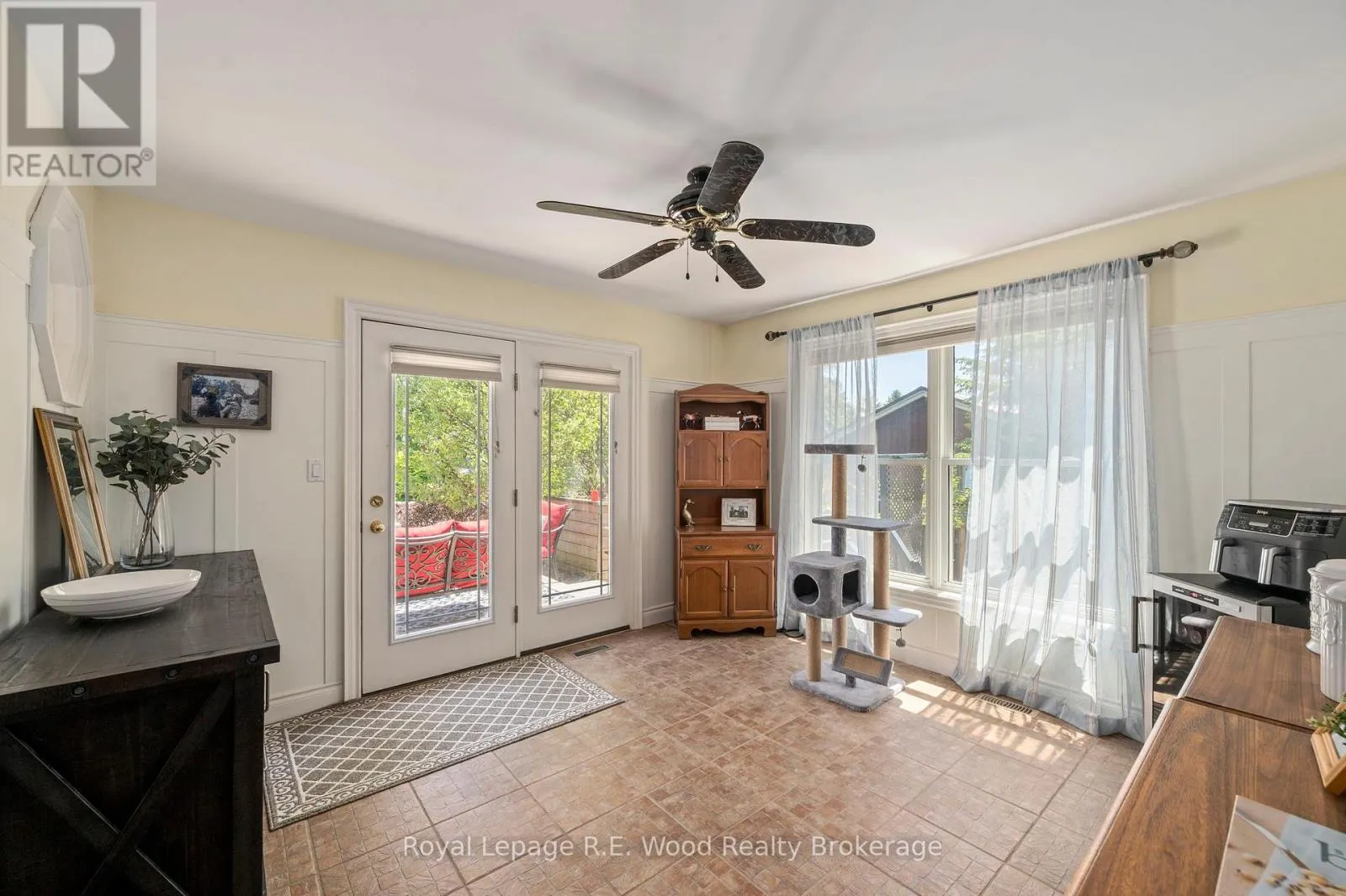 29 WOODSIDE DRIVE