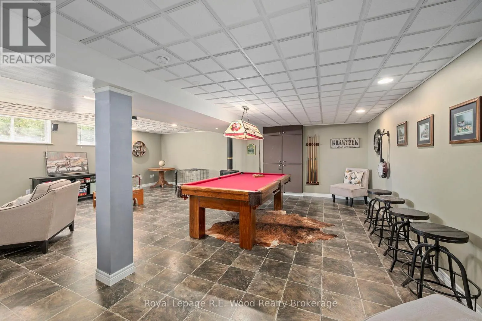 29 WOODSIDE DRIVE