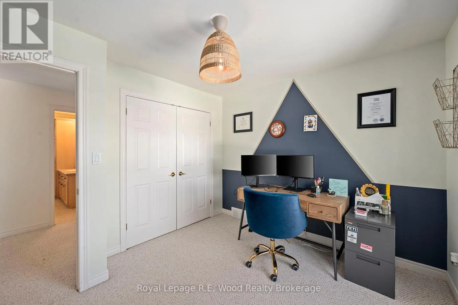 29 WOODSIDE DRIVE