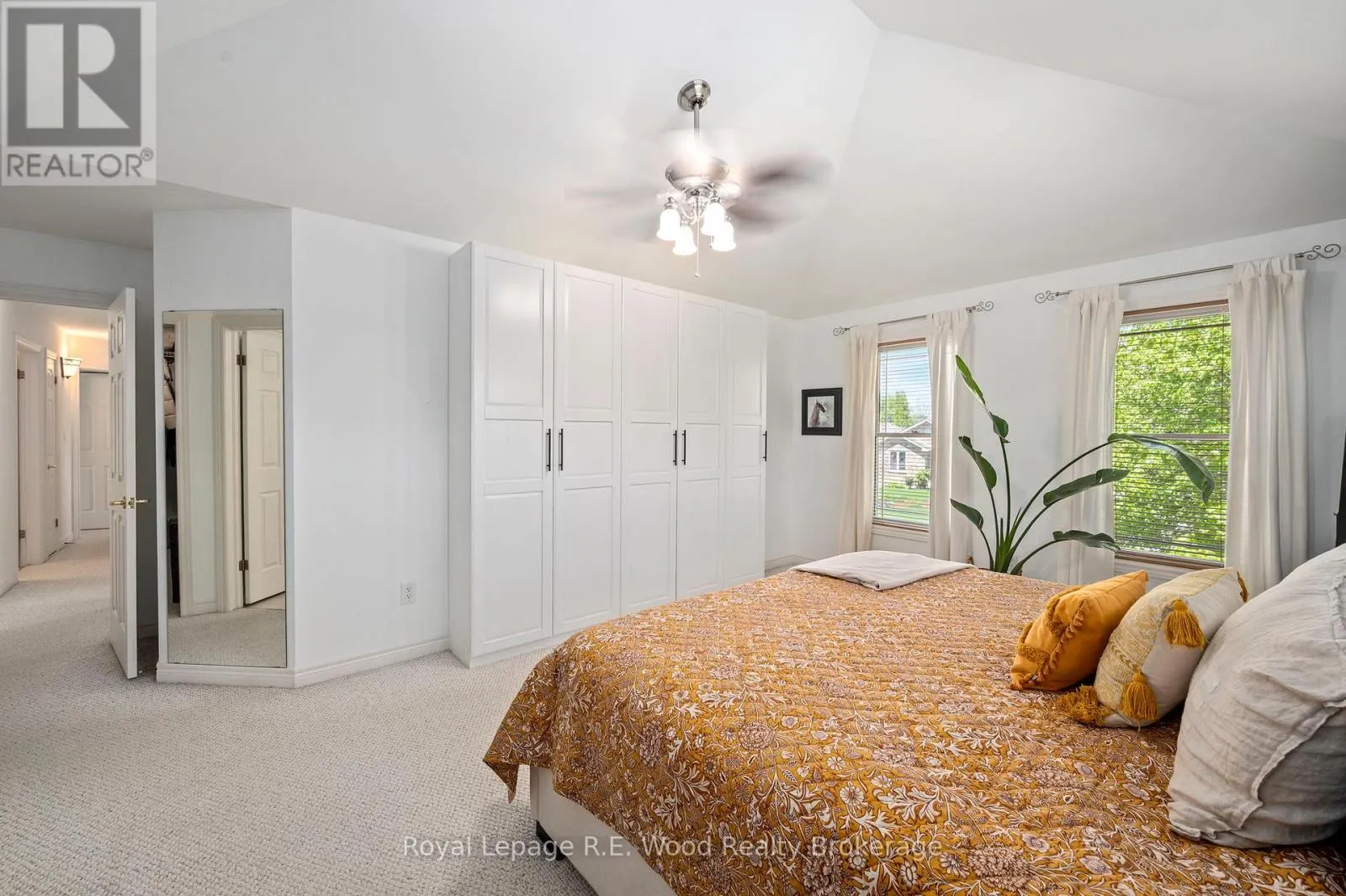 29 WOODSIDE DRIVE