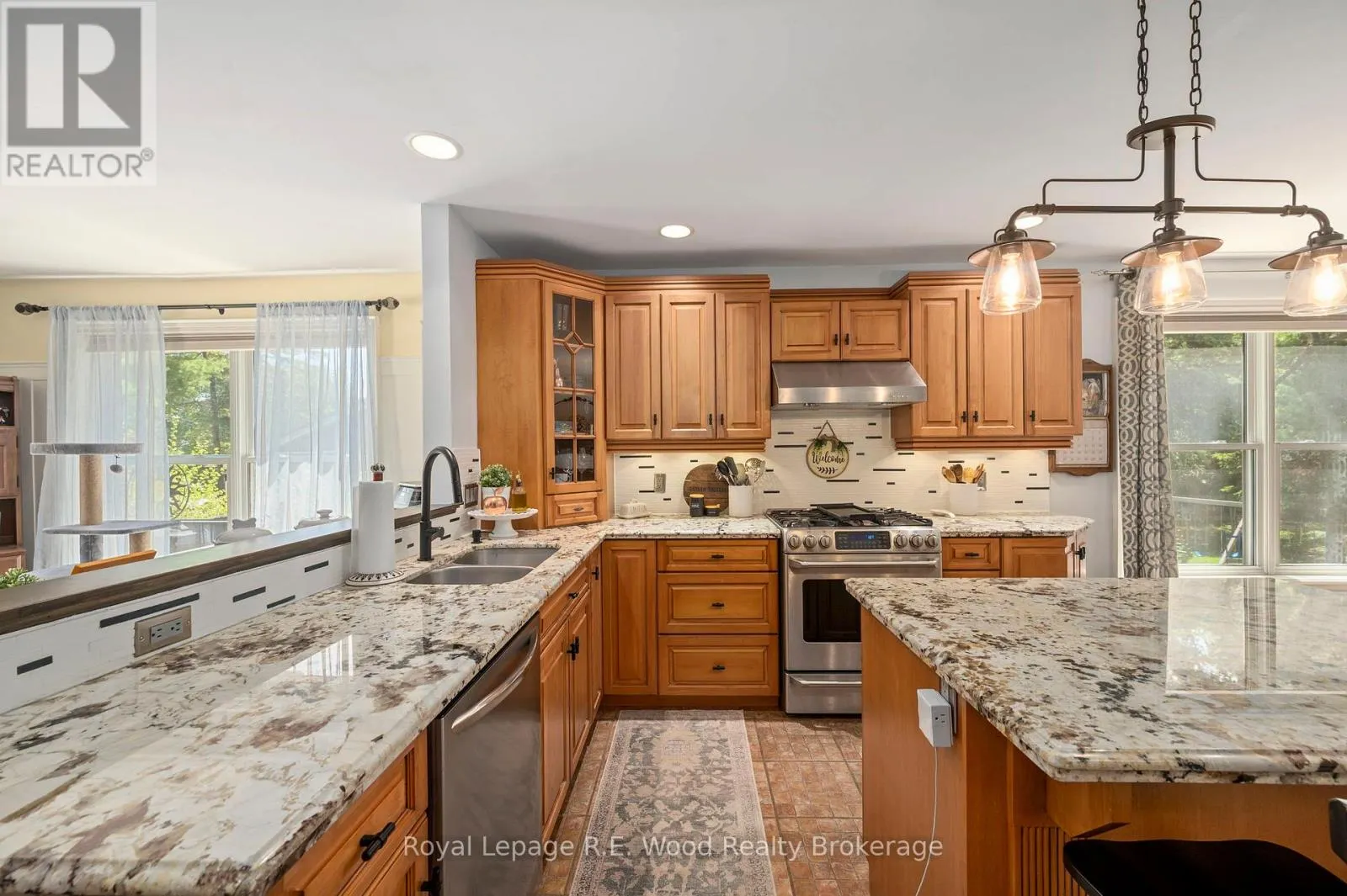 29 WOODSIDE DRIVE