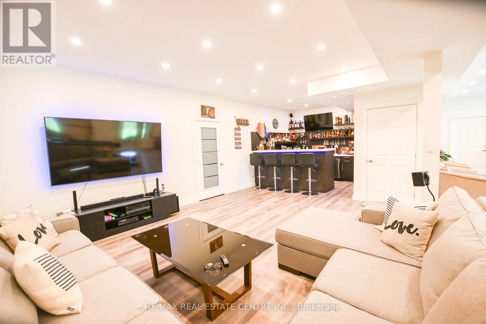 99 BRETHOUR ROAD
