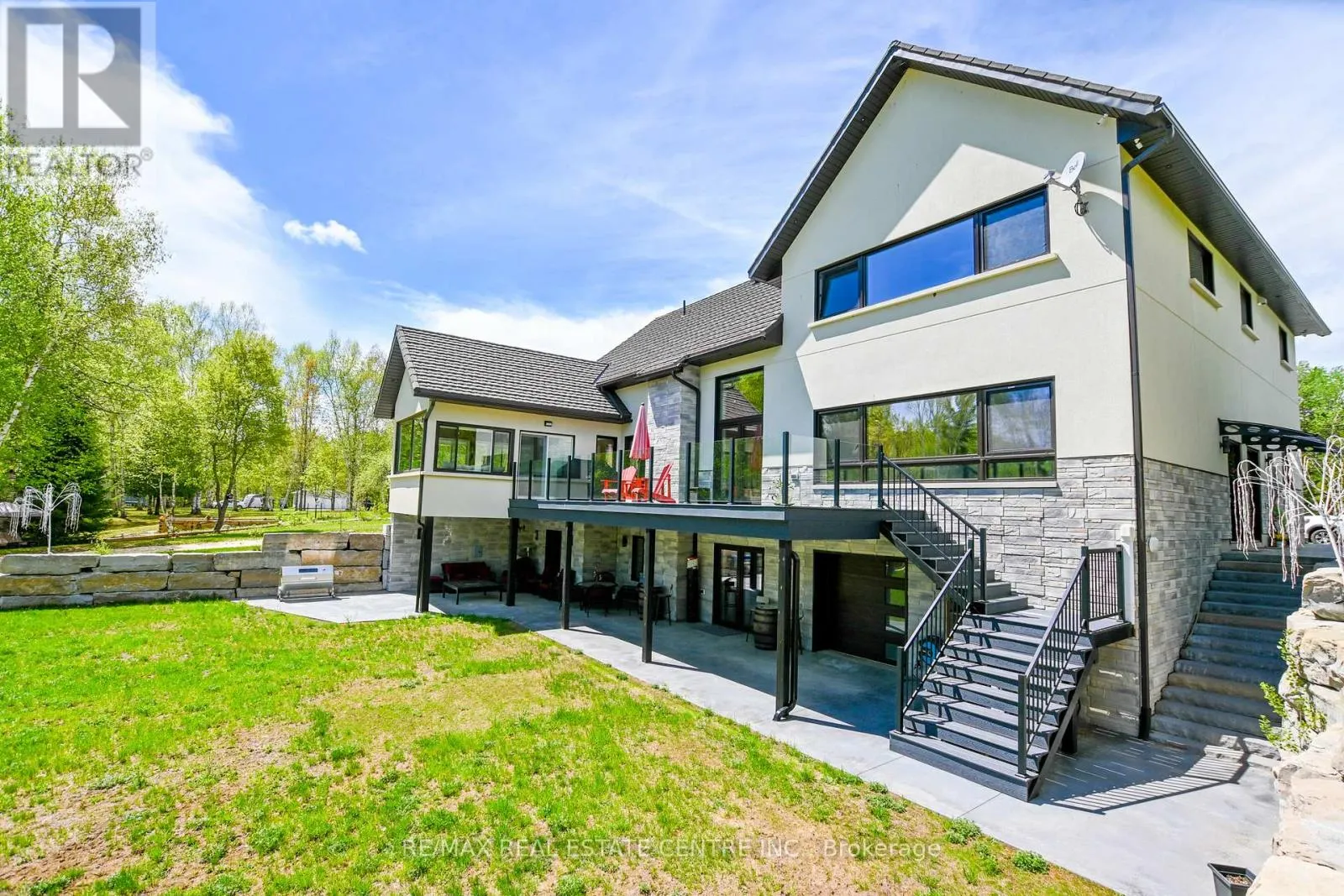 99 BRETHOUR ROAD