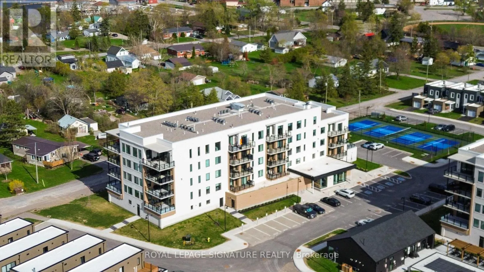 303 - 19B WEST STREET N