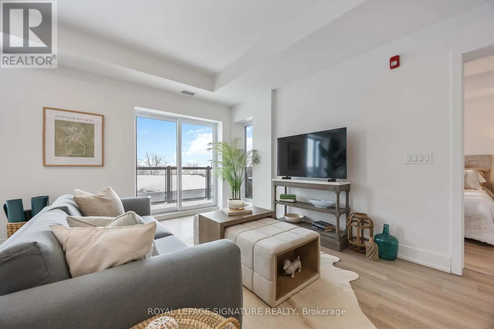 303 - 19B WEST STREET N