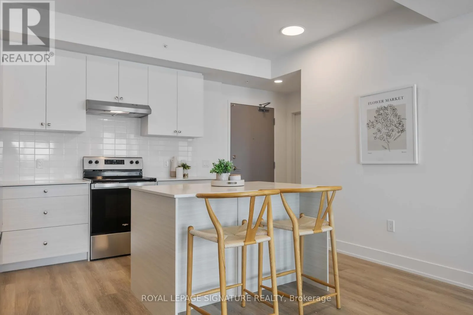 303 - 19B WEST STREET N