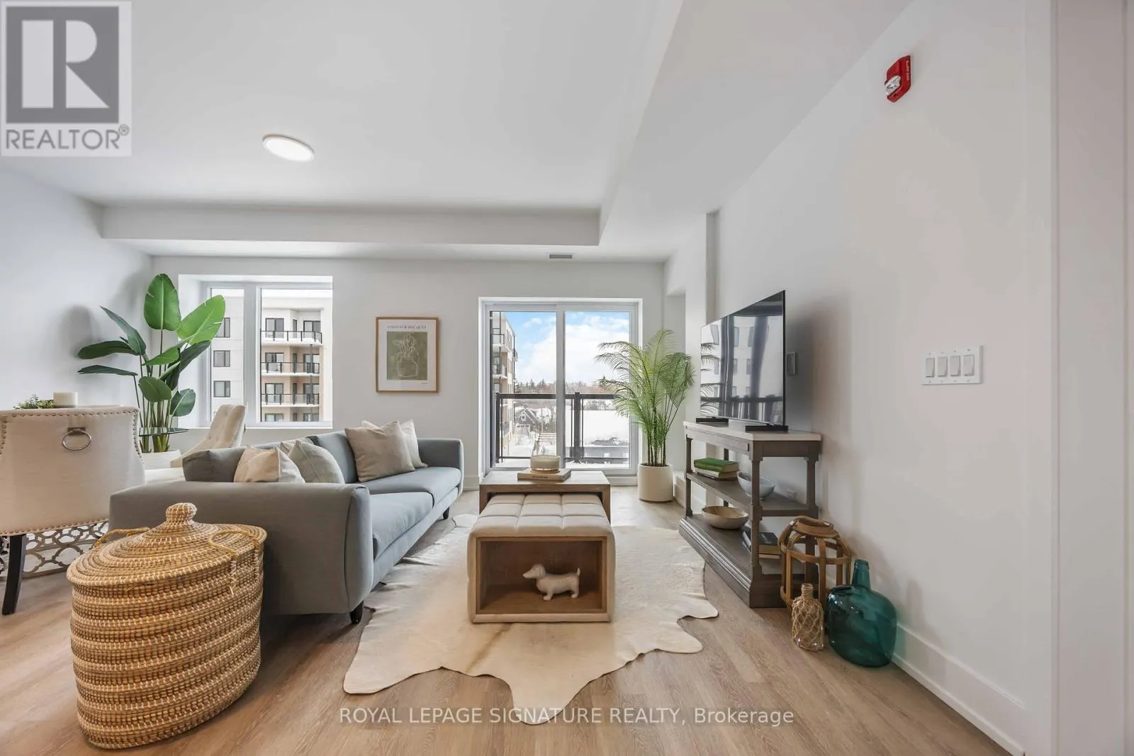 303 - 19B WEST STREET N