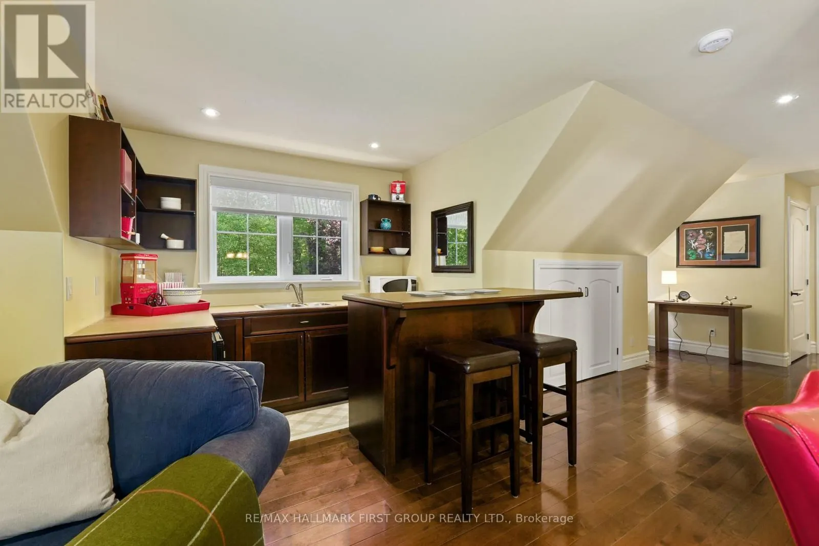 5 IRONWOOD CRESCENT
