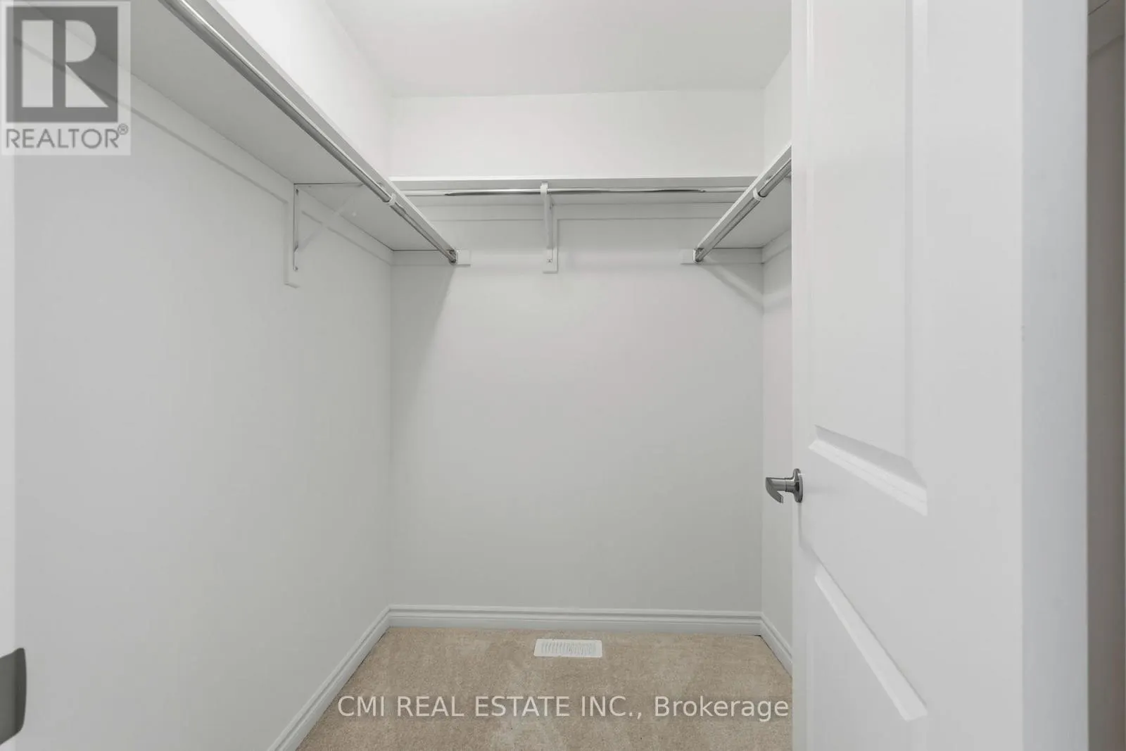 20 HILLCROFT WAY