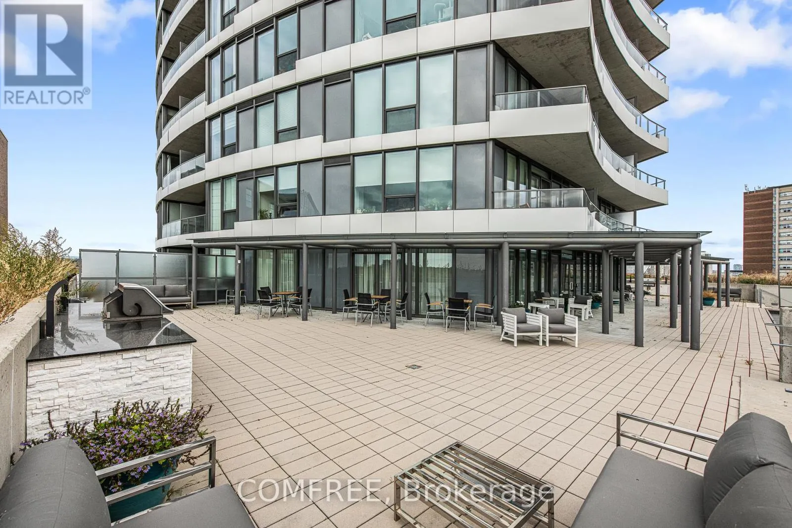 606 - 485 RICHMOND ROAD