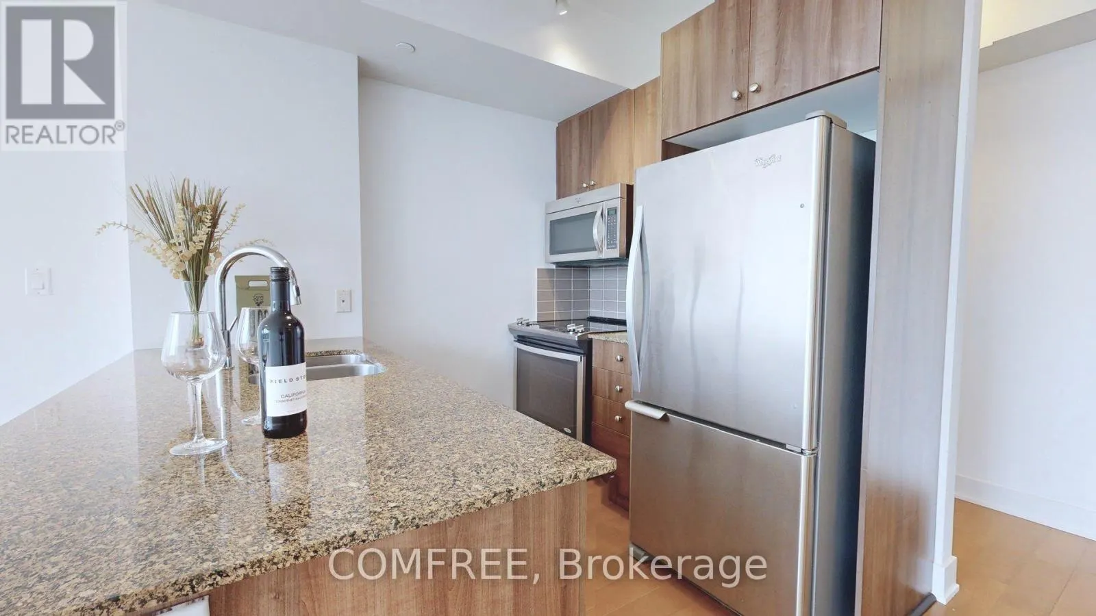 606 - 485 RICHMOND ROAD