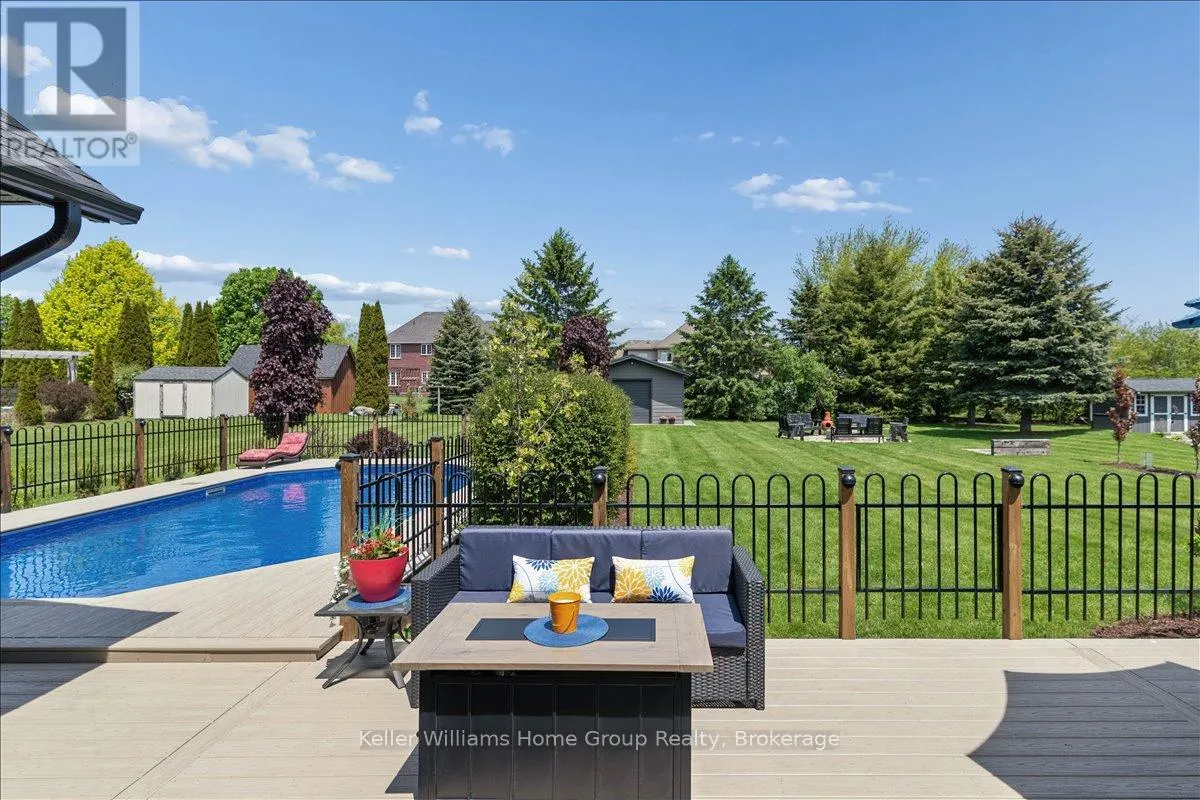 8 STONEFIELD DRIVE