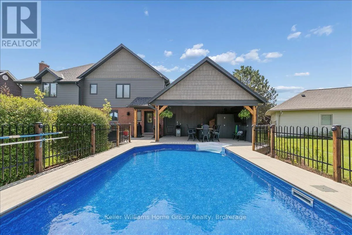 8 STONEFIELD DRIVE