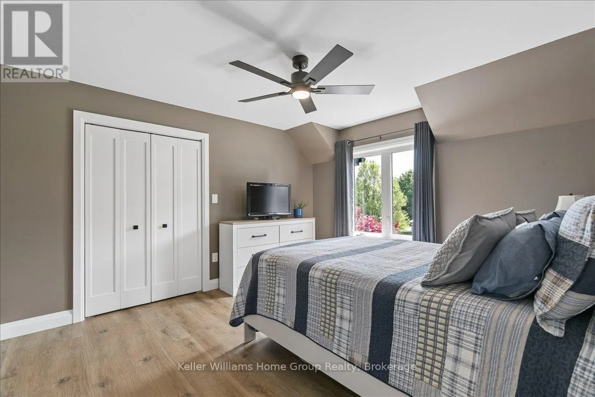 8 STONEFIELD DRIVE