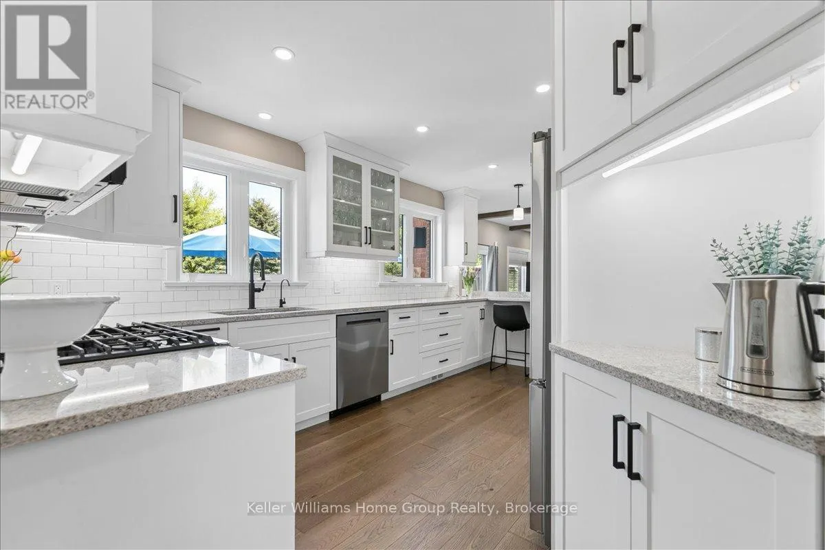 8 STONEFIELD DRIVE