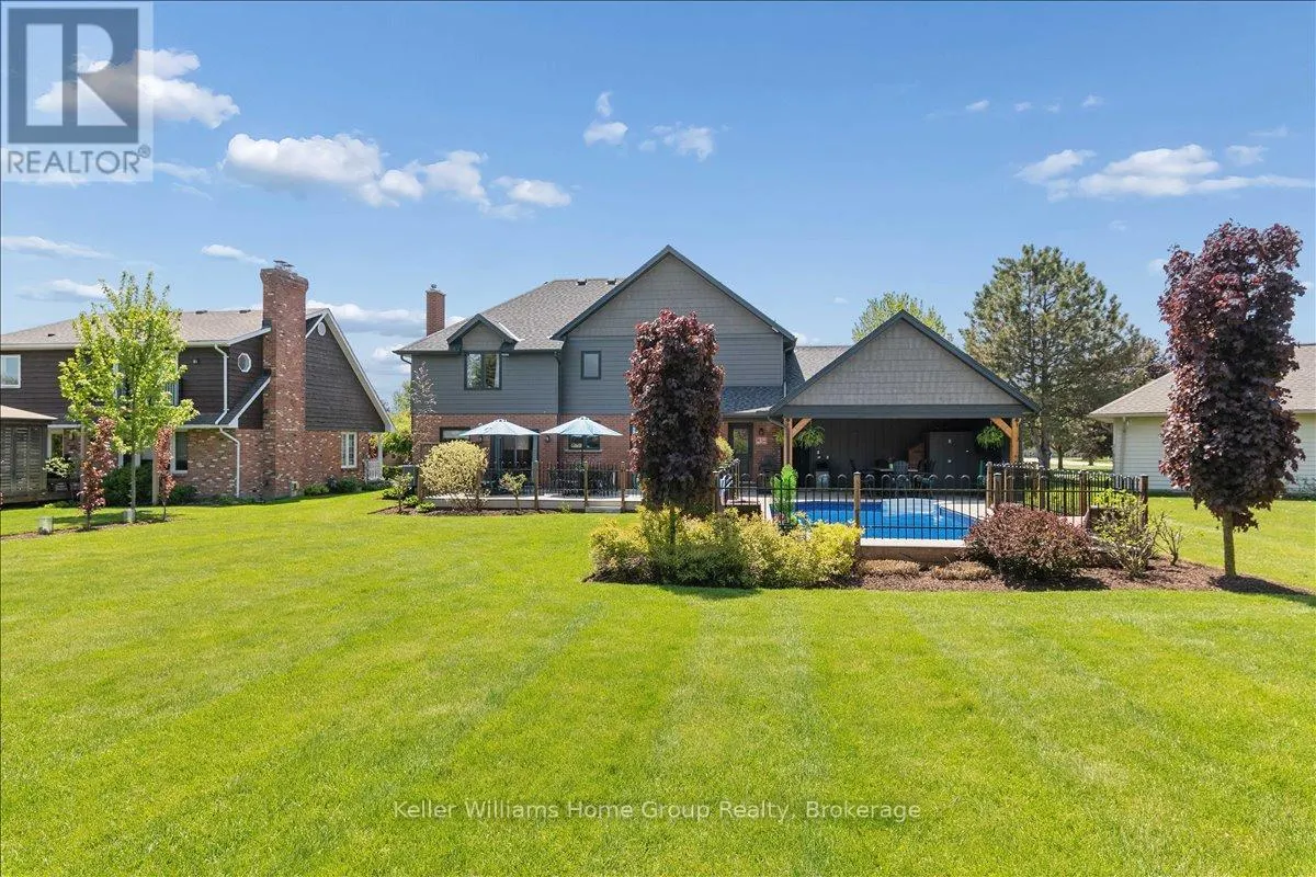 8 STONEFIELD DRIVE