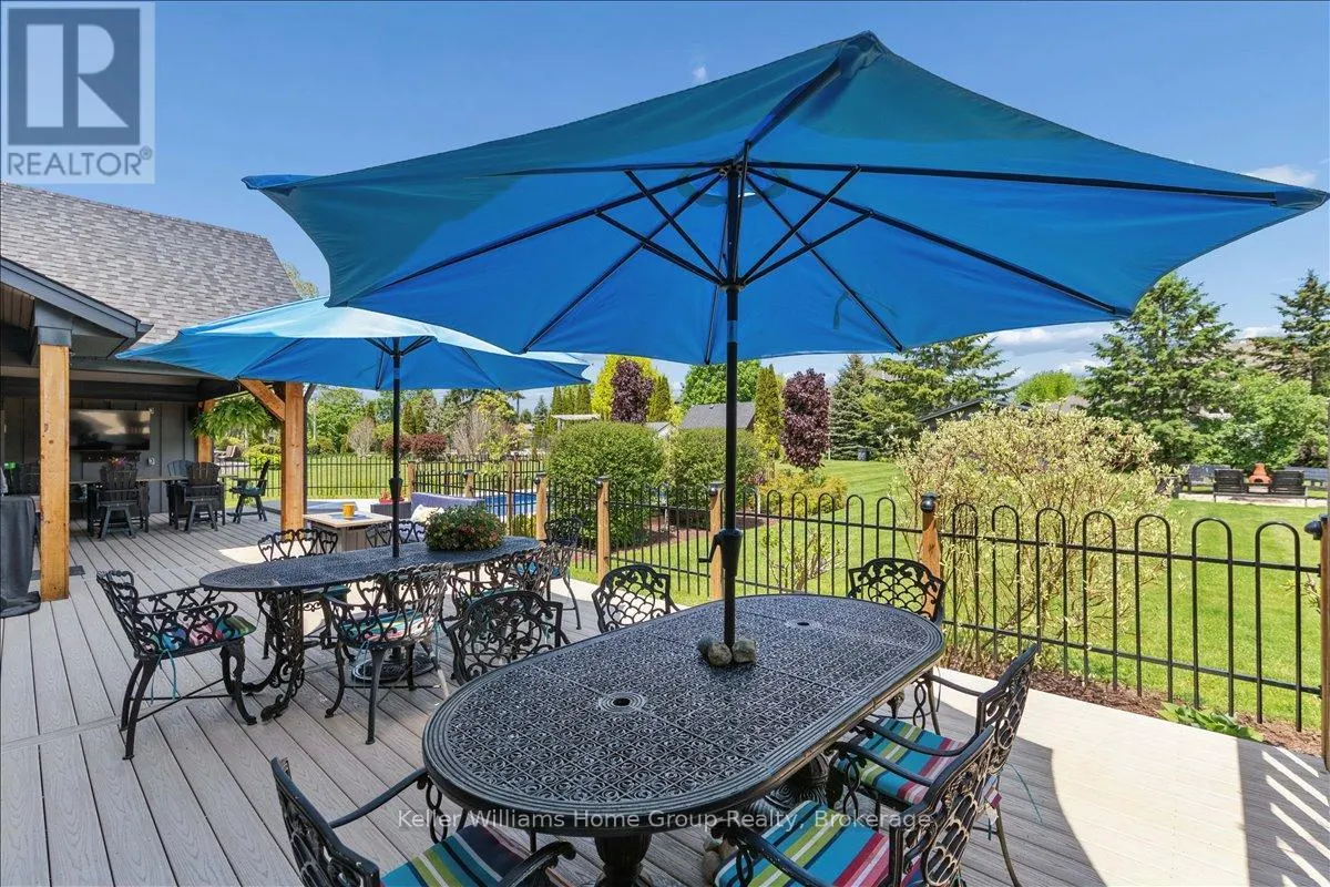 8 STONEFIELD DRIVE