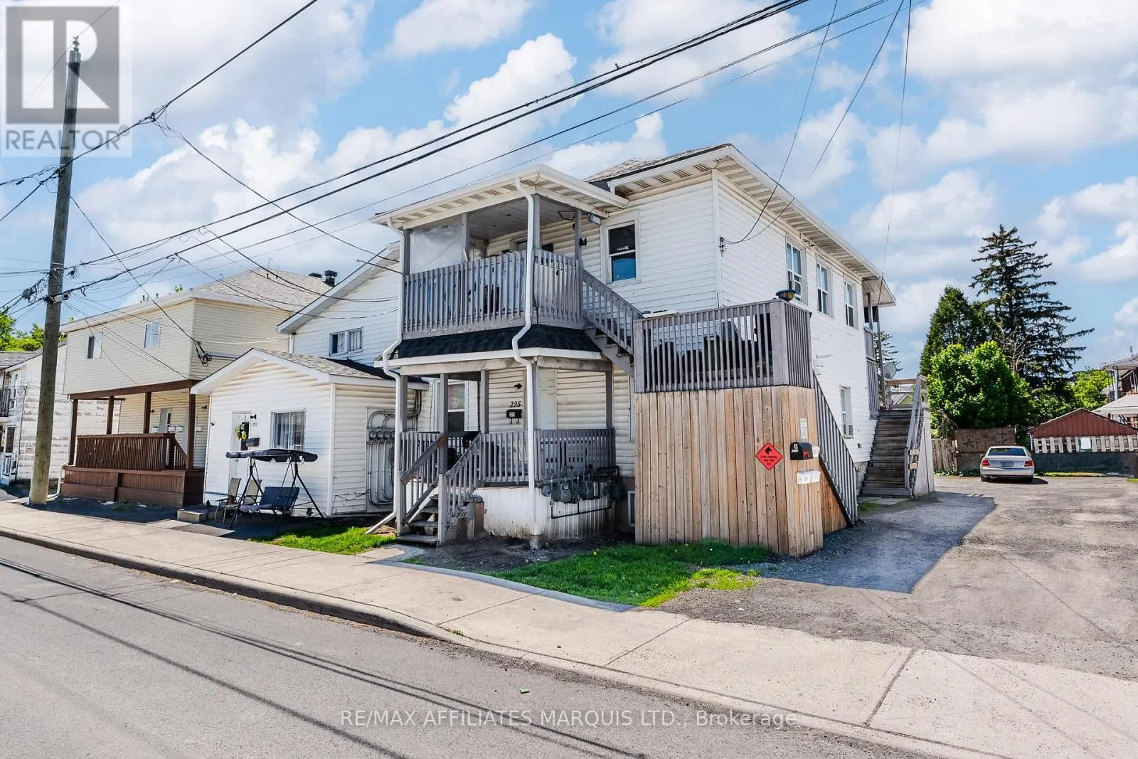 225 LOUISA STREET