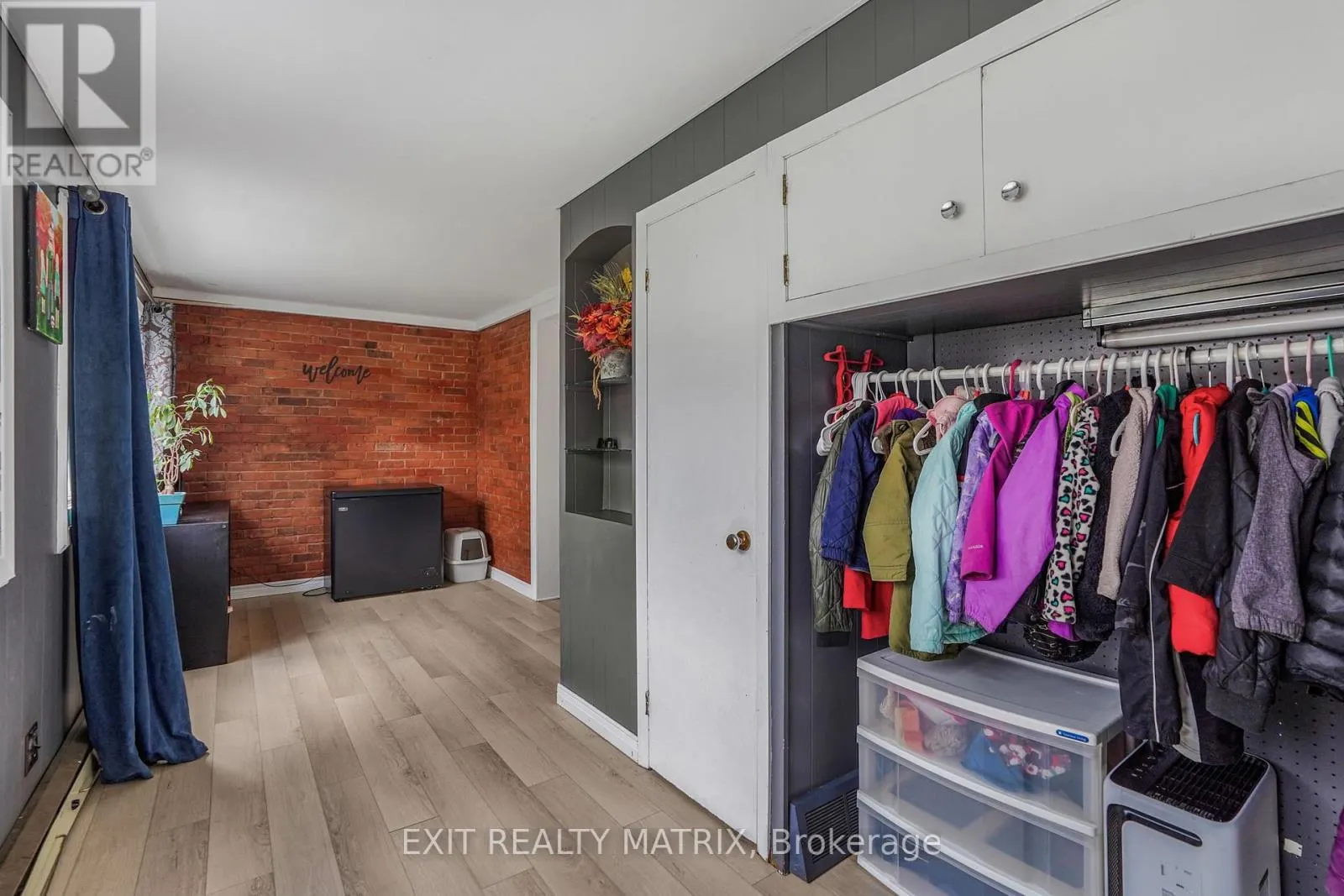 453 GARNEAU ROAD