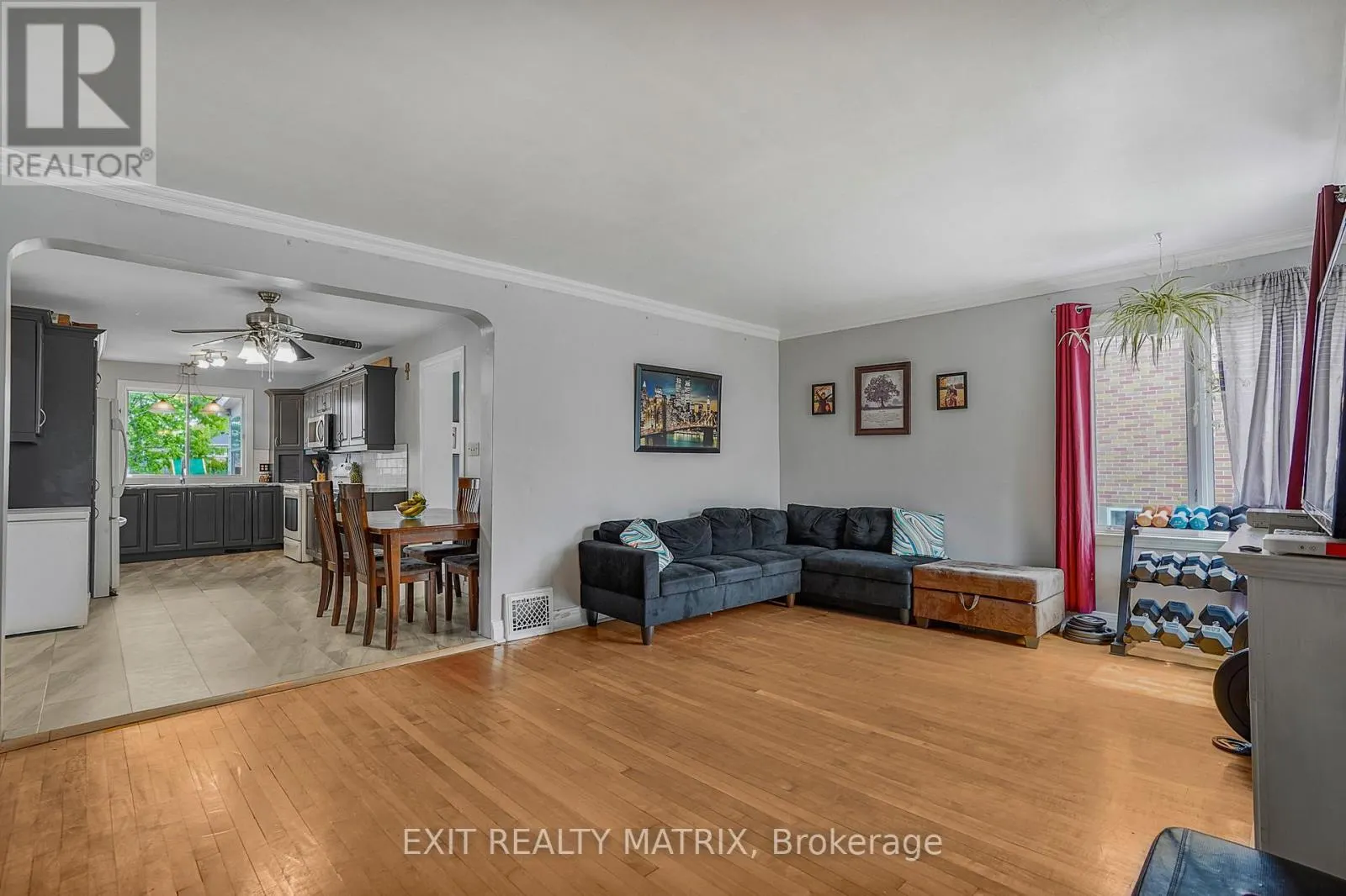 453 GARNEAU ROAD
