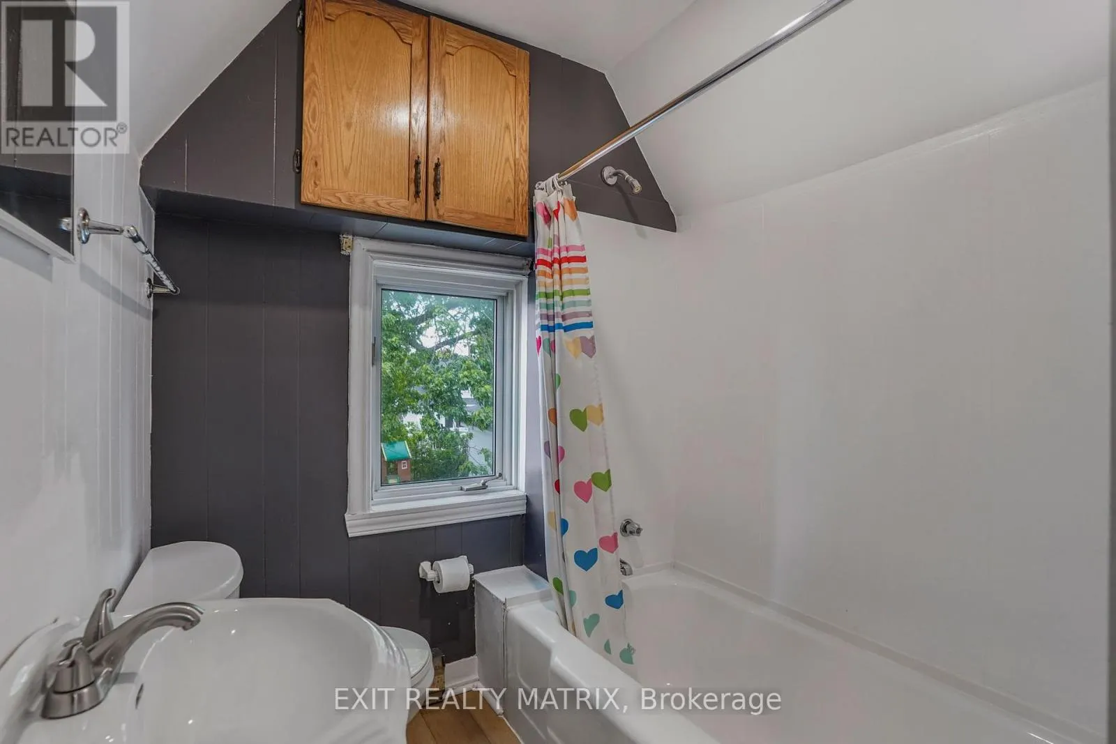 453 GARNEAU ROAD