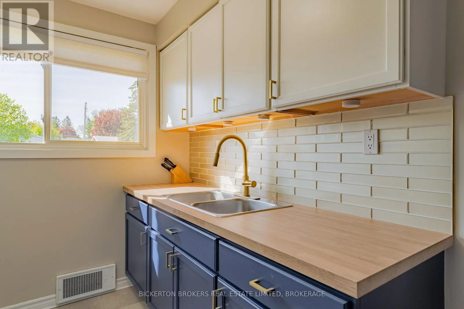 11 - 316 FORSYTH STREET #11