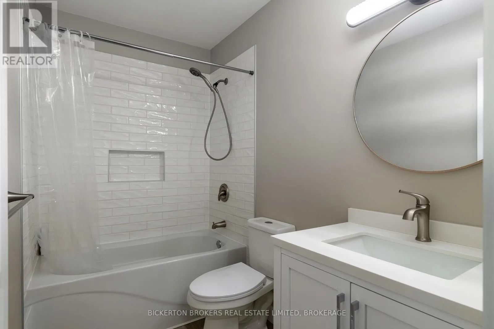 11 - 316 FORSYTH STREET #11