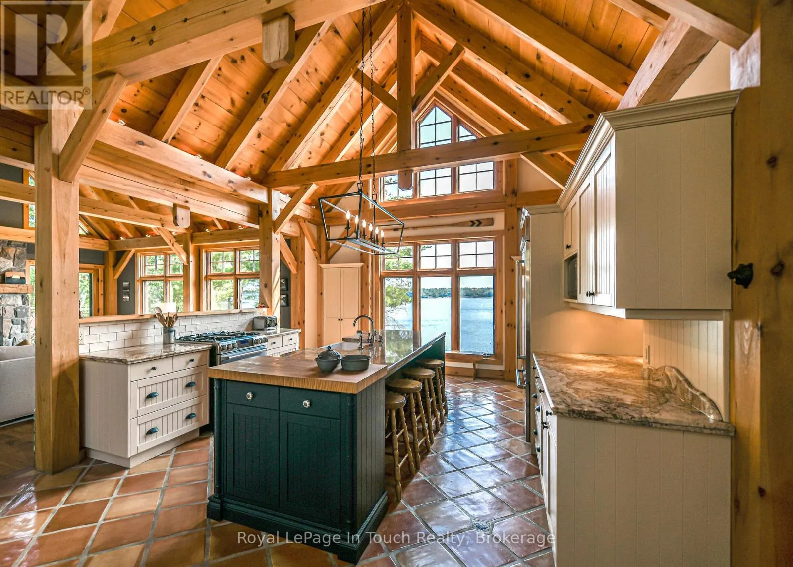 4 IS 2075 ARTHUR ISLAND, GEORGIAN BAY