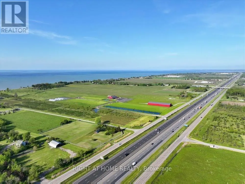 4581 SERVICE ROAD N