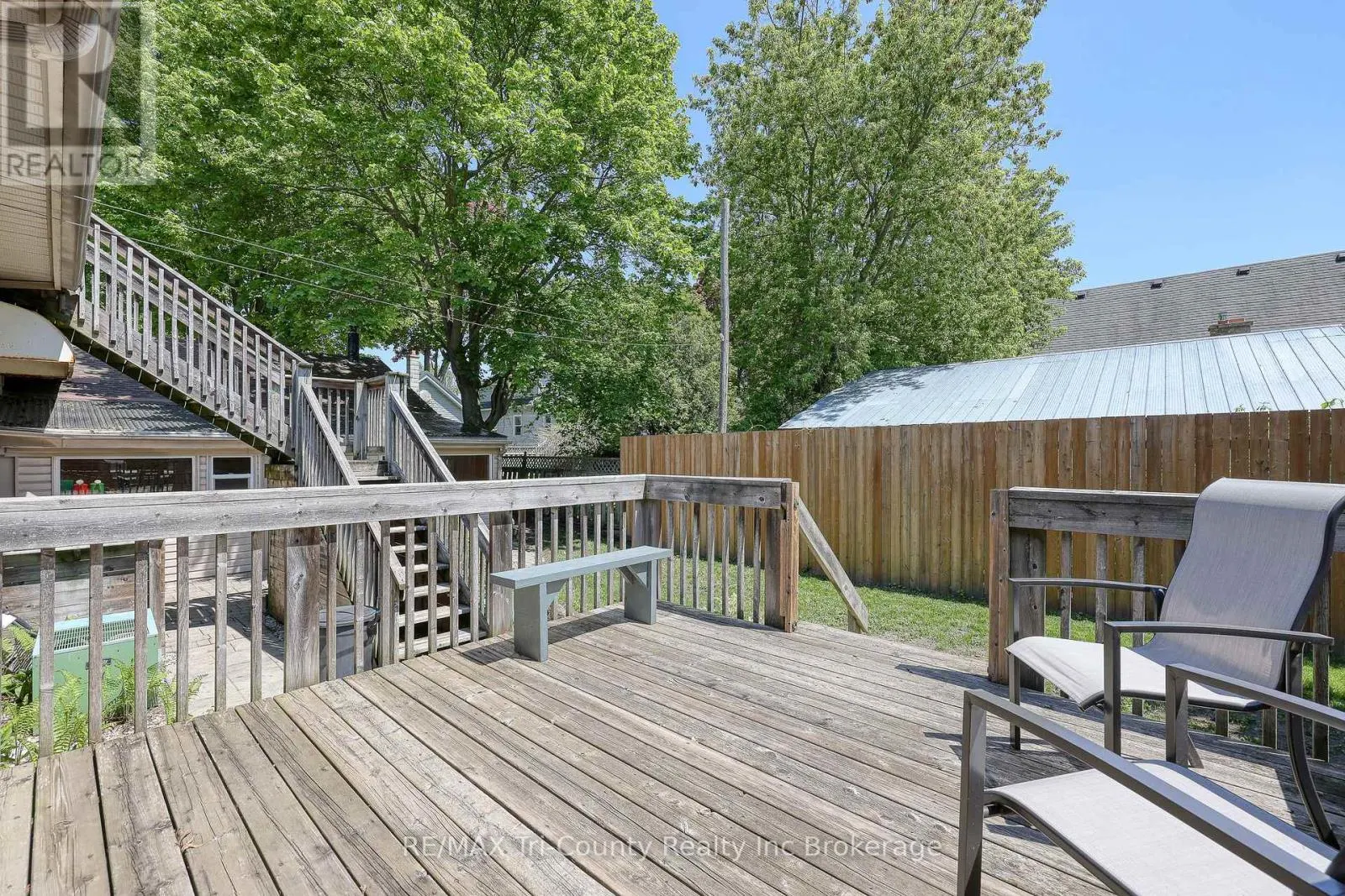 16 DELEVAN CRESCENT