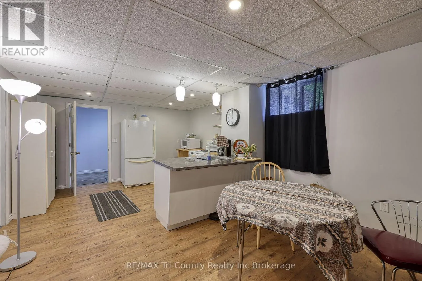 16 DELEVAN CRESCENT