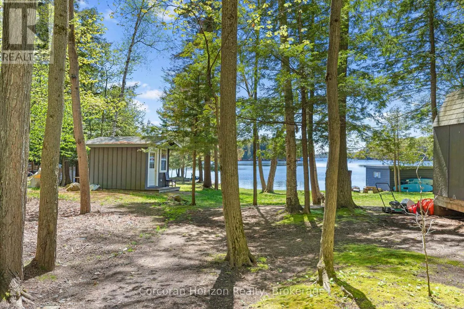1054 FAIR-LEE PARK ROAD