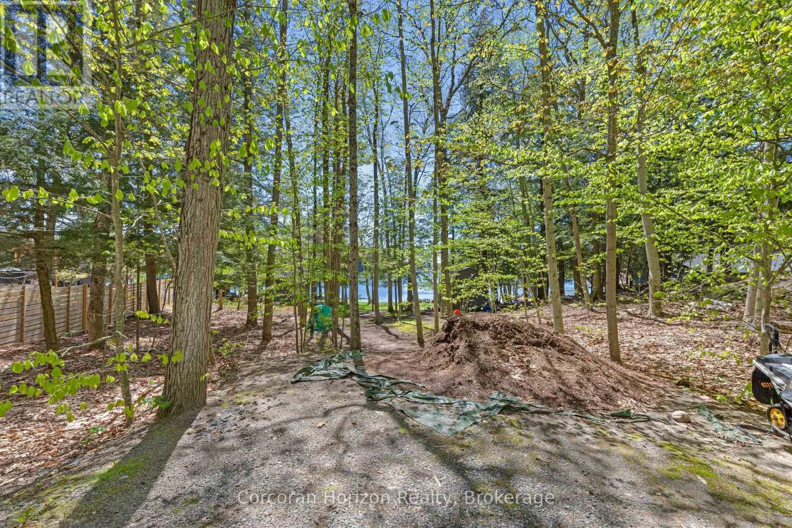 1054 FAIR-LEE PARK ROAD