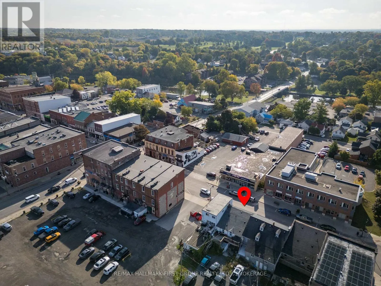 19/21 DUNDAS STREET W