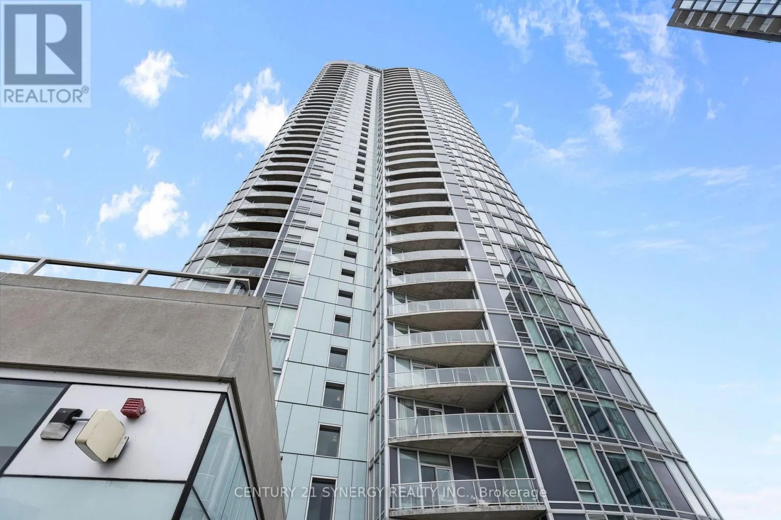 506 - 805 CARLING AVENUE