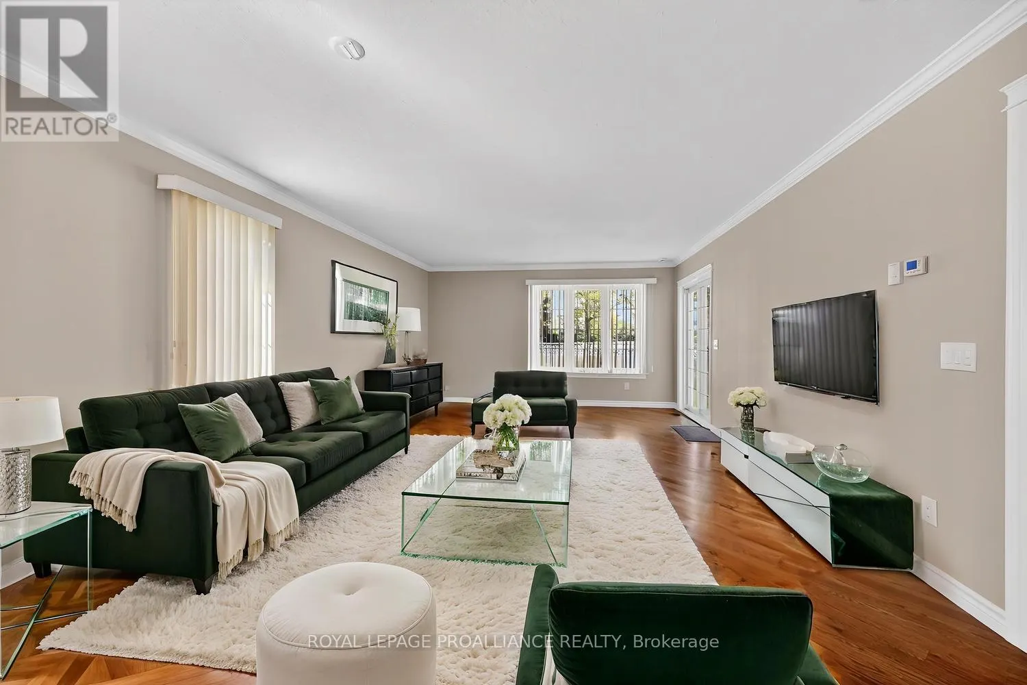 157 STEACY GARDENS E