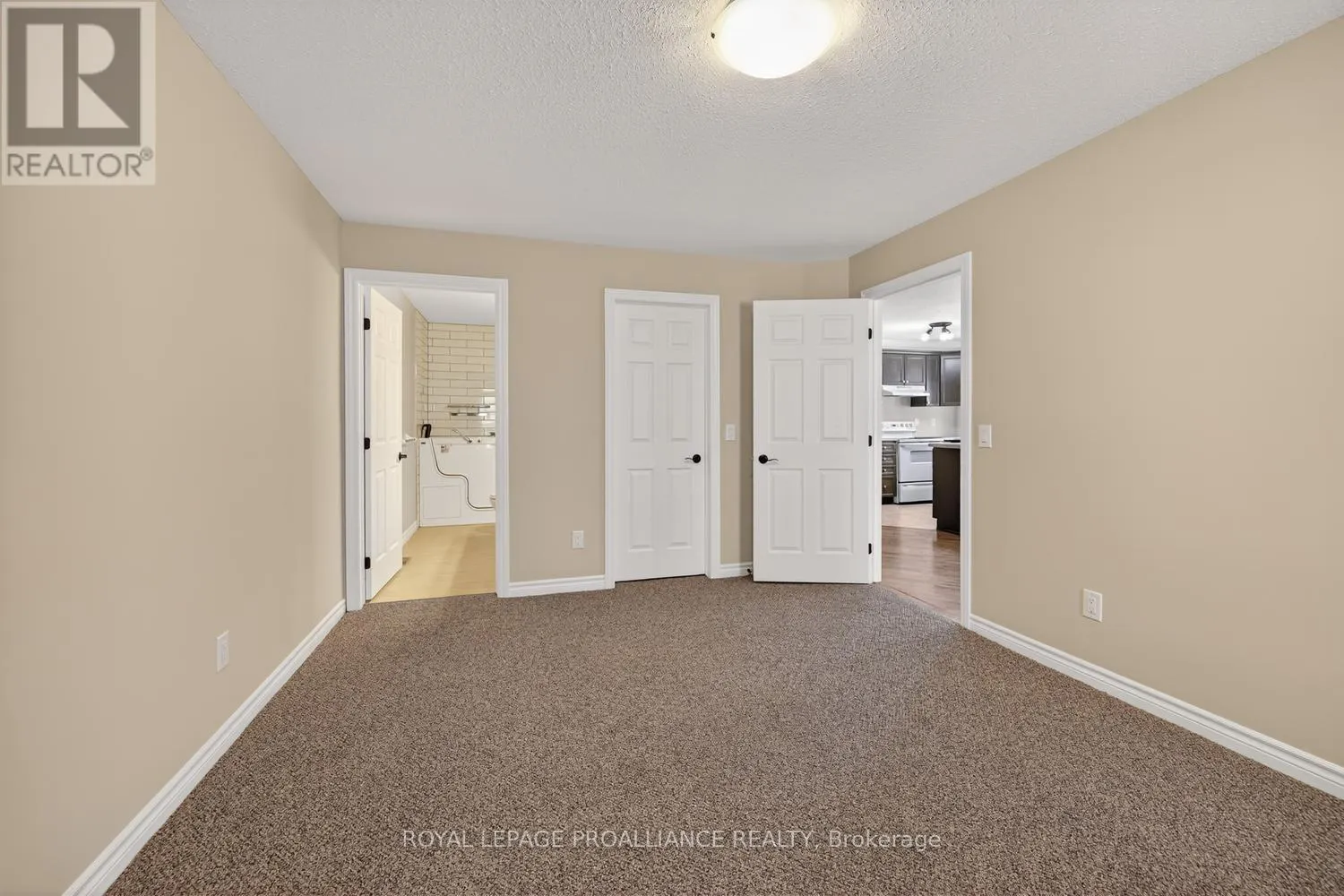 157 STEACY GARDENS E