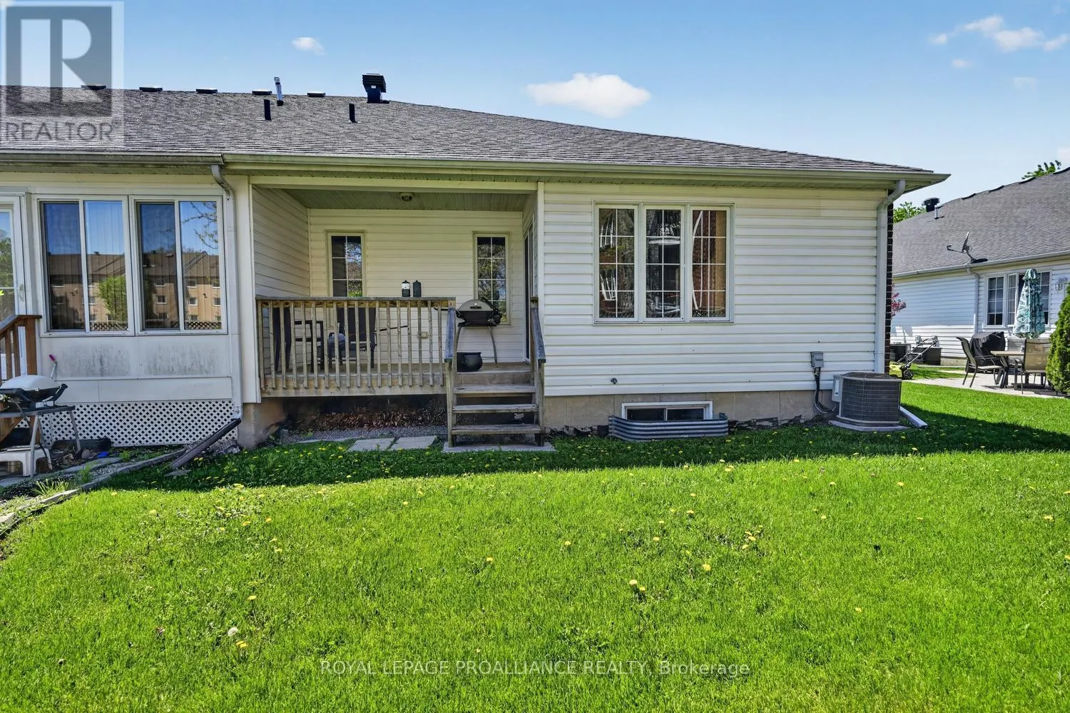 157 STEACY GARDENS E