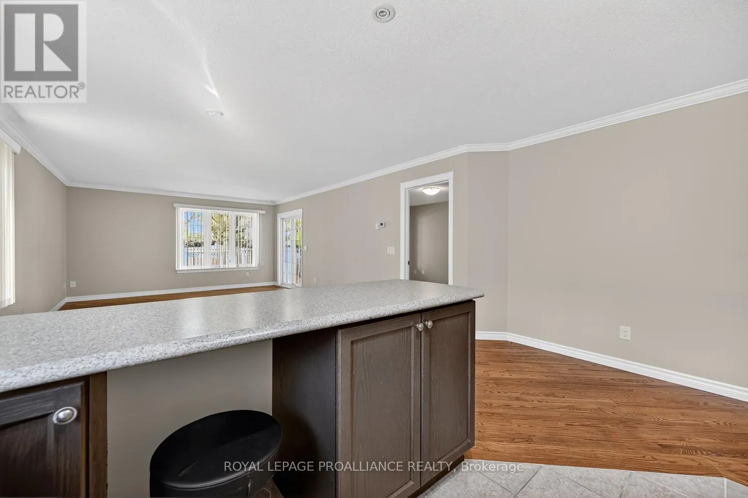 157 STEACY GARDENS E