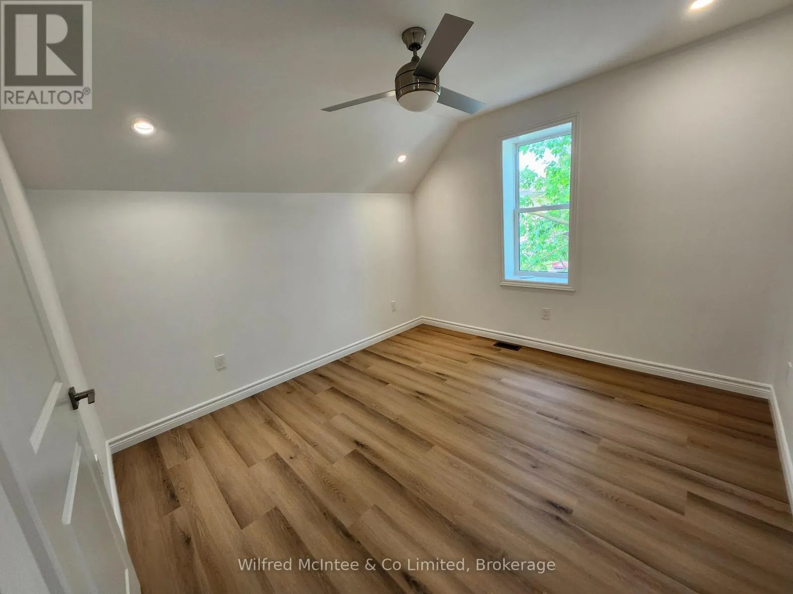 471 9TH STREET