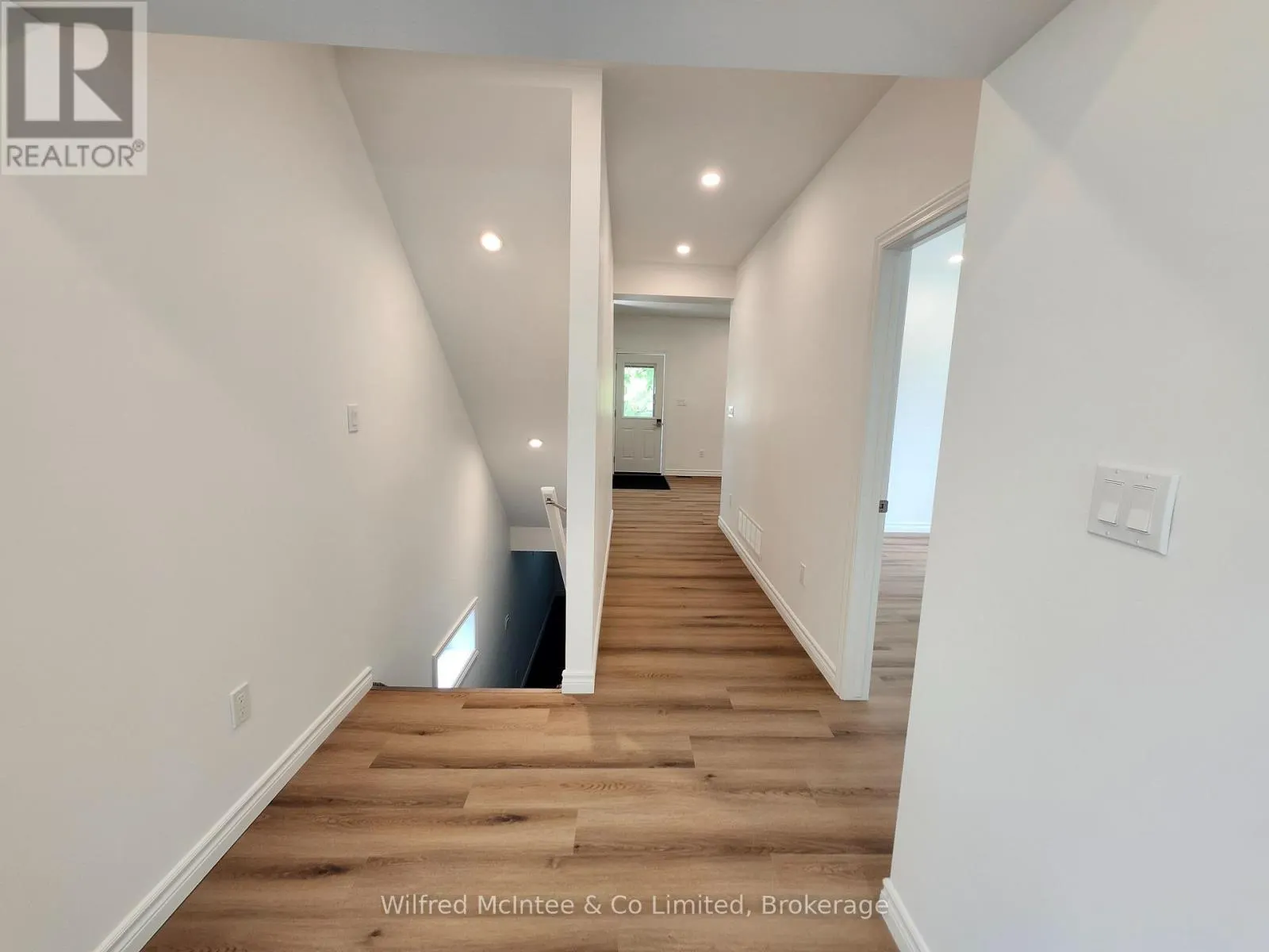 471 9TH STREET